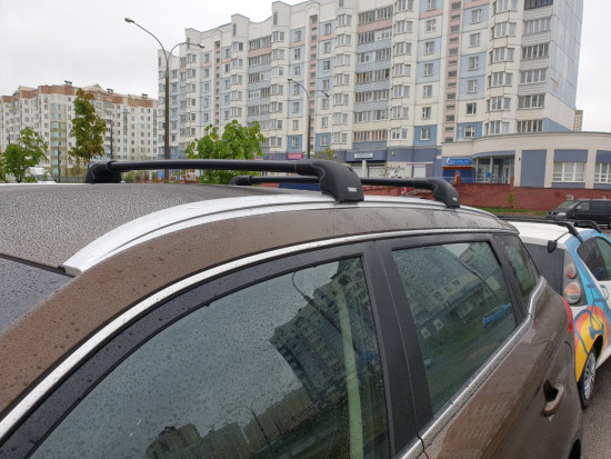 Багажник Thule WingBarEdge 9592 Black на интегрированные рейлинги в штатные места и монтажный комплект Thule Kit 4002