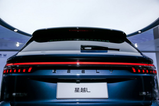 2021-Geely-Xingyue-L-at-Auto-Shanghai-2021-9-1200x800.jpg