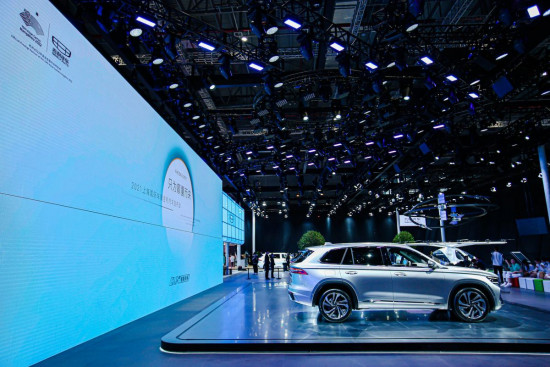 2021-Geely-Xingyue-L-at-Auto-Shanghai-2021-10-1200x800.jpg