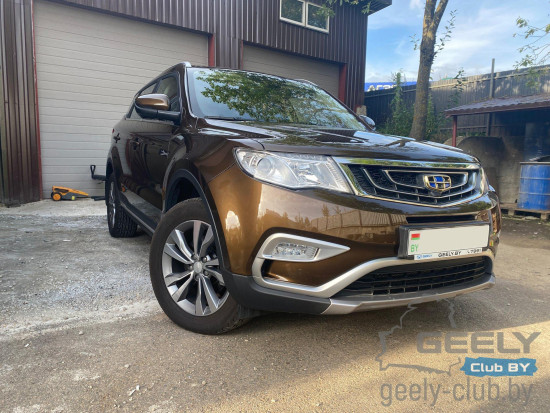 Geely Atlas - Оклейка 4 дверей целиком в прозрачную защитную глянцевую антигравийную полиуретановую пленку Spectroll PREMIUM 215 микрон. Срок службы 10 лет