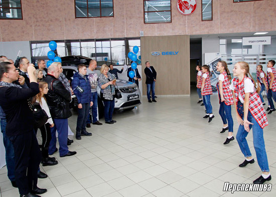 predstaviteli-belorusskogo-avtokluba-GEELY-Club-BY-posetili-grodnenskij-avtosalon-Geely-027.jpg